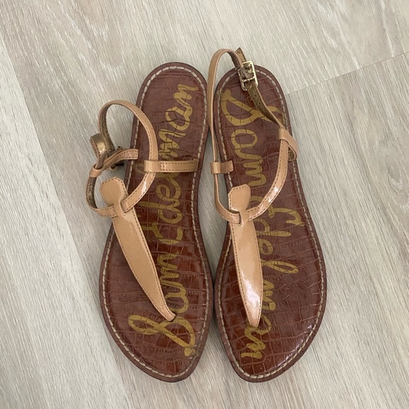 Closet Clean Out - Picture 1 of 11